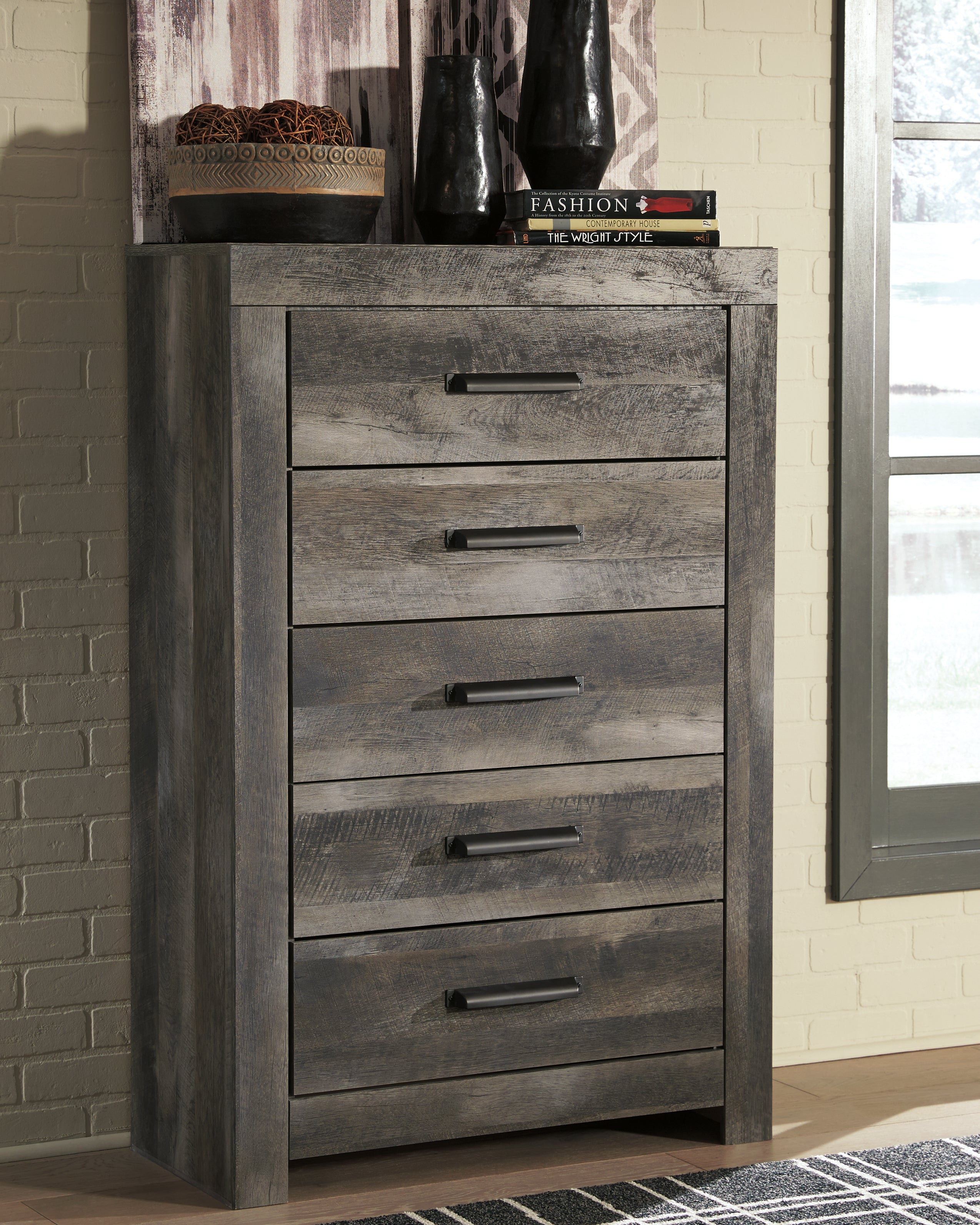 Hoover Furniture Outlet - Ashley Furniture - Wynnlow Chest of Drawers - Five Drawer Chest / Gray - B440-46