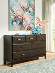 Hoover Furniture Outlet - Ashley Furniture - Vanmore Dresser - Dresser - B479-31