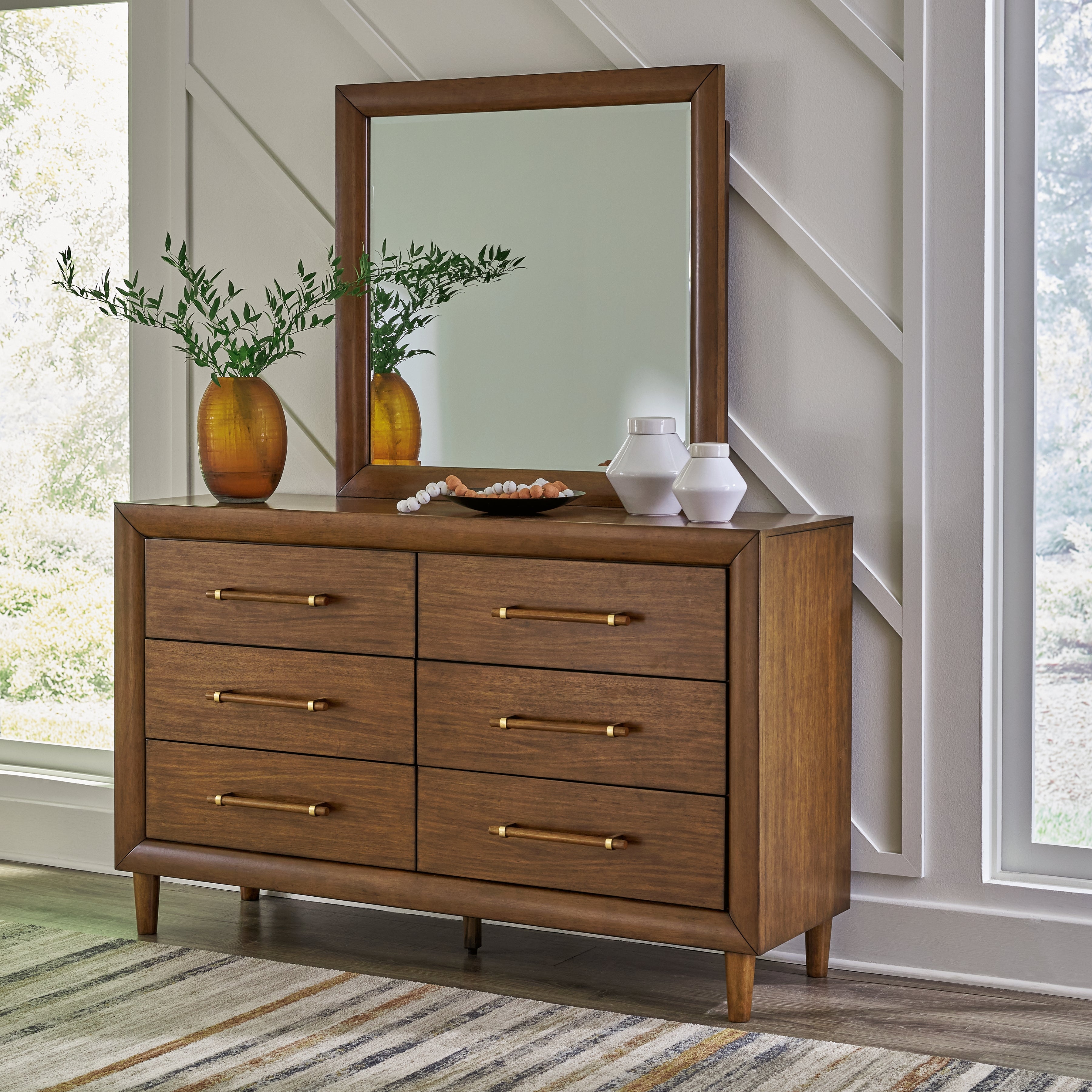 Hoover Furniture Outlet - Ashley Furniture - Lyncott Dresser and Mirror - Dresser and Mirror - B615B1