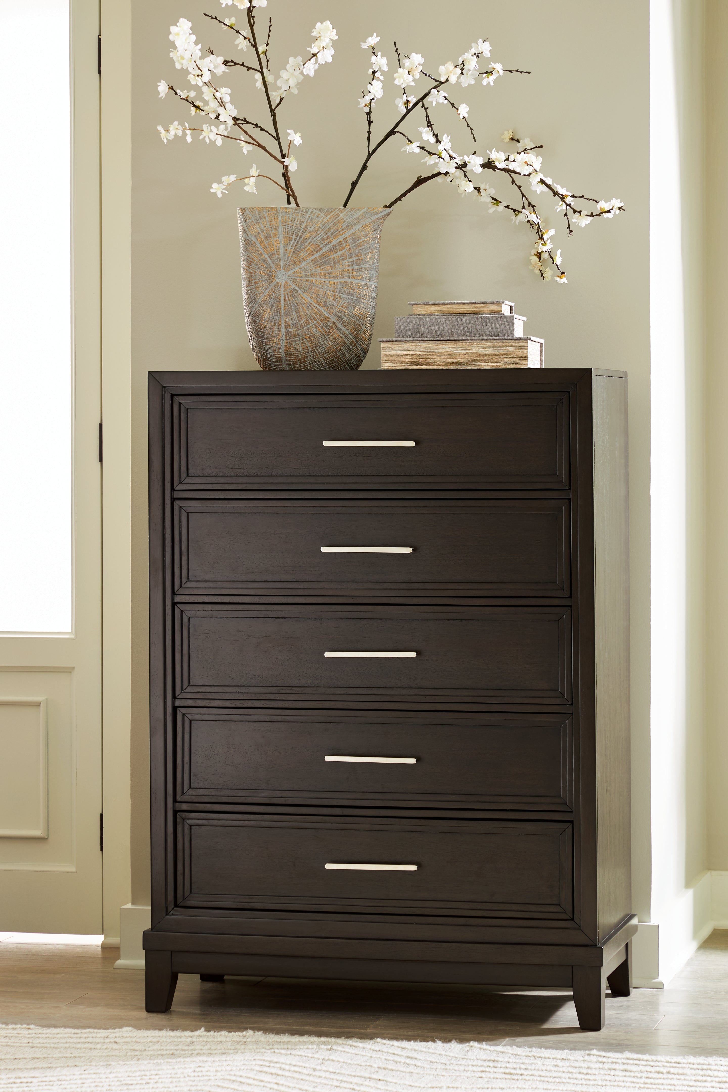 Hoover Furniture Outlet - Ashley Furniture - Neymorton Chest of Drawers - Five Drawer Chest / Dark Grayish Brown - B618-46