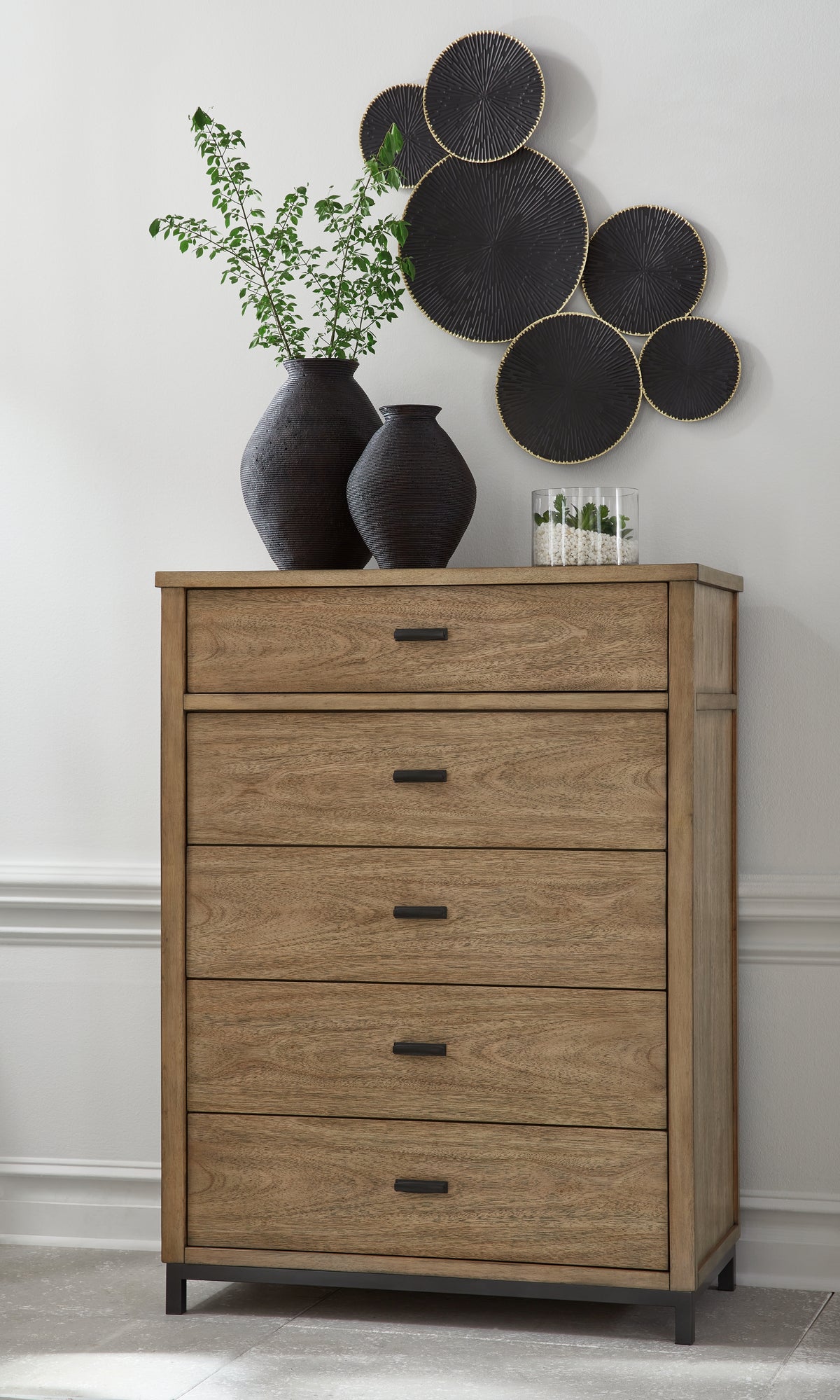 Hoover Furniture Outlet - Ashley Furniture - Tomtyn Chest of Drawers - Five Drawer Chest - B622-46
