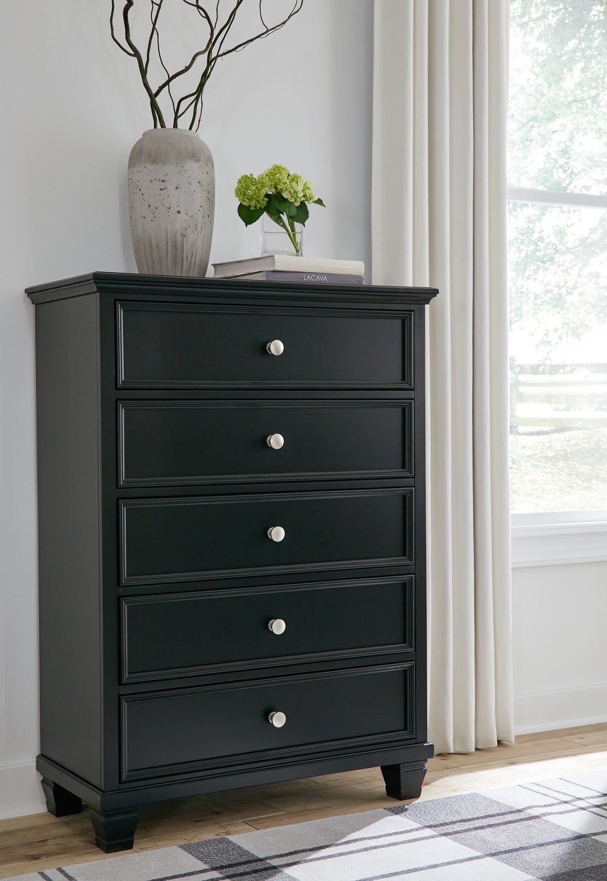 Hoover Furniture Outlet - Ashley Furniture - Lanolee Chest of Drawers - Five Drawer Chest / Black - B687-46