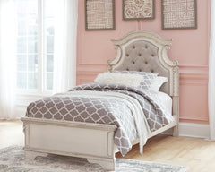 Hoover Furniture Outlet - Ashley Furniture - Realyn Twin Panel Bed - Twin Panel Bed / Chipped White - B743B13