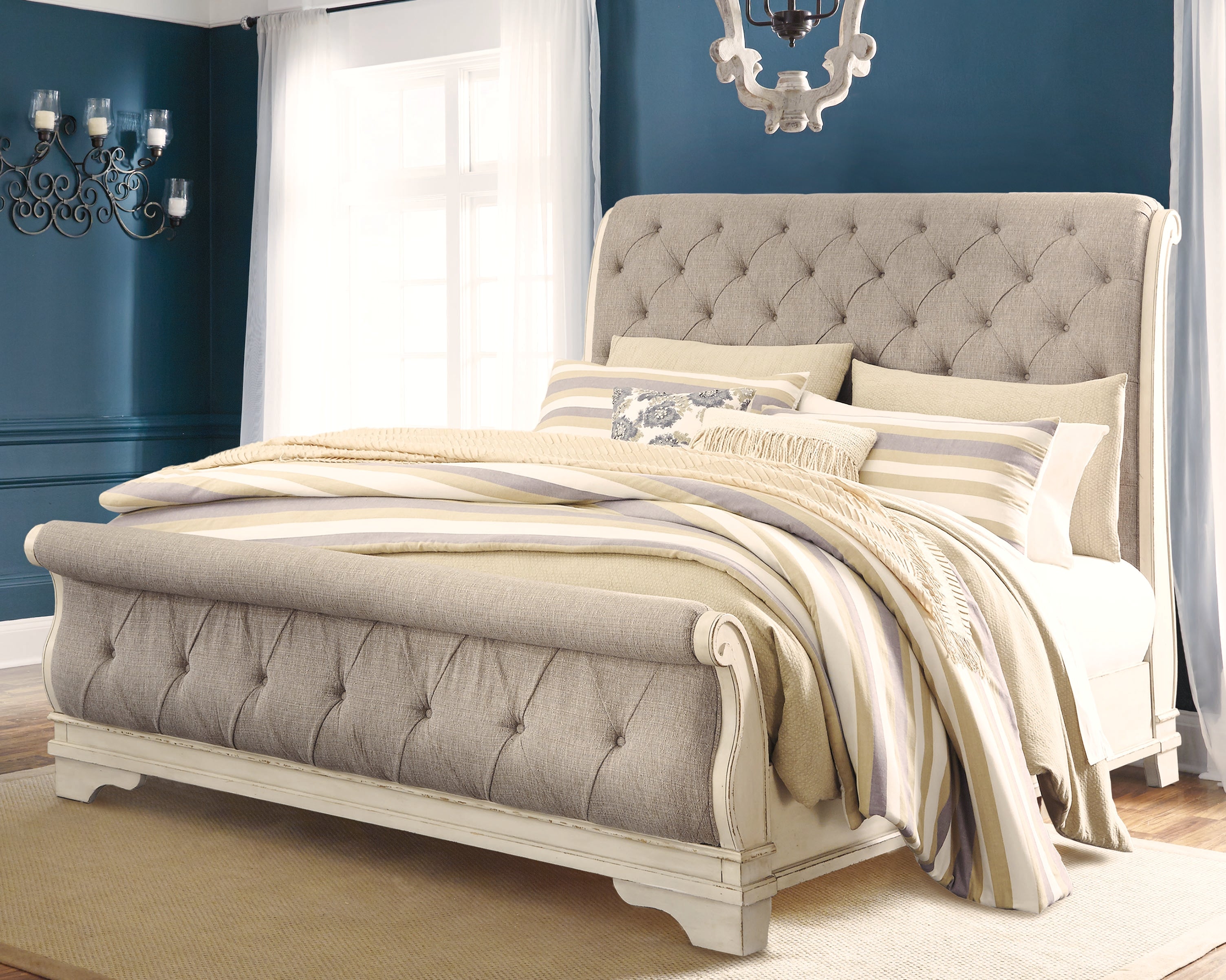 Hoover Furniture Outlet - Ashley Furniture - Realyn King Sleigh Bed - King Sleigh Bed / Chipped White - B743B11