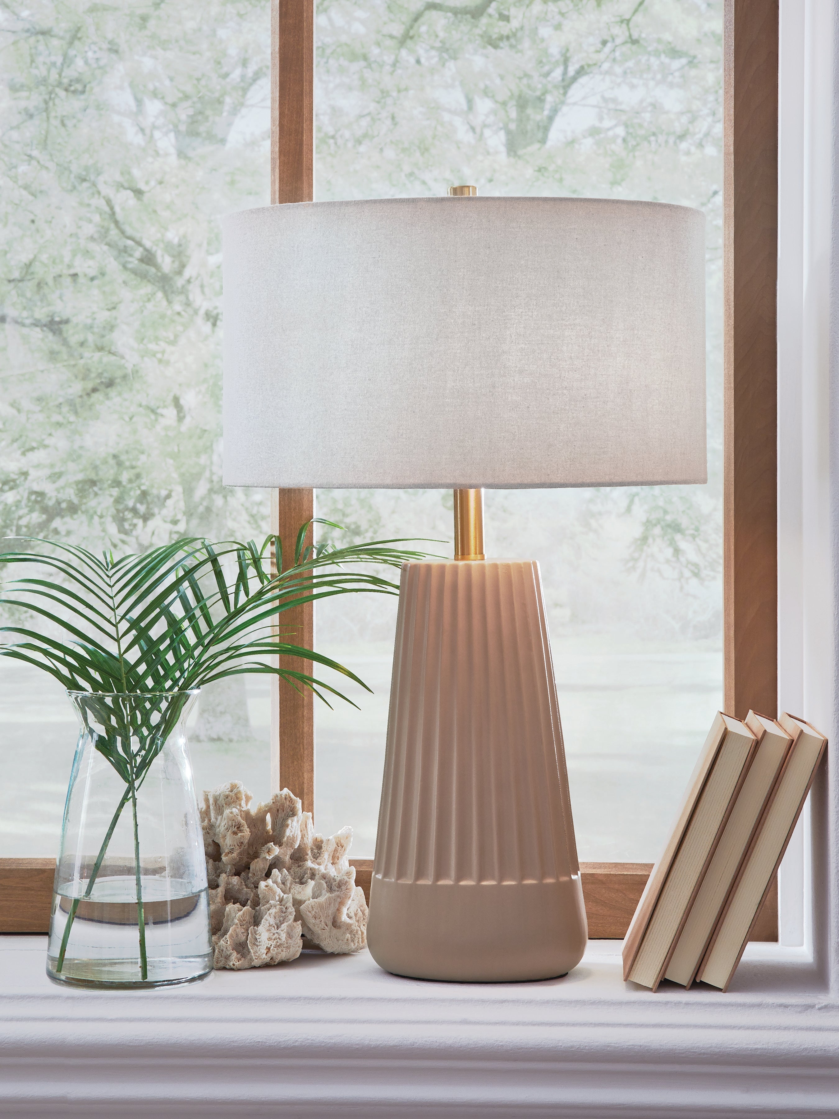 Hoover Furniture Outlet - Ashley Furniture - Dellner Table Lamp - Ceramic Table Lamp (1/CN) - L100854