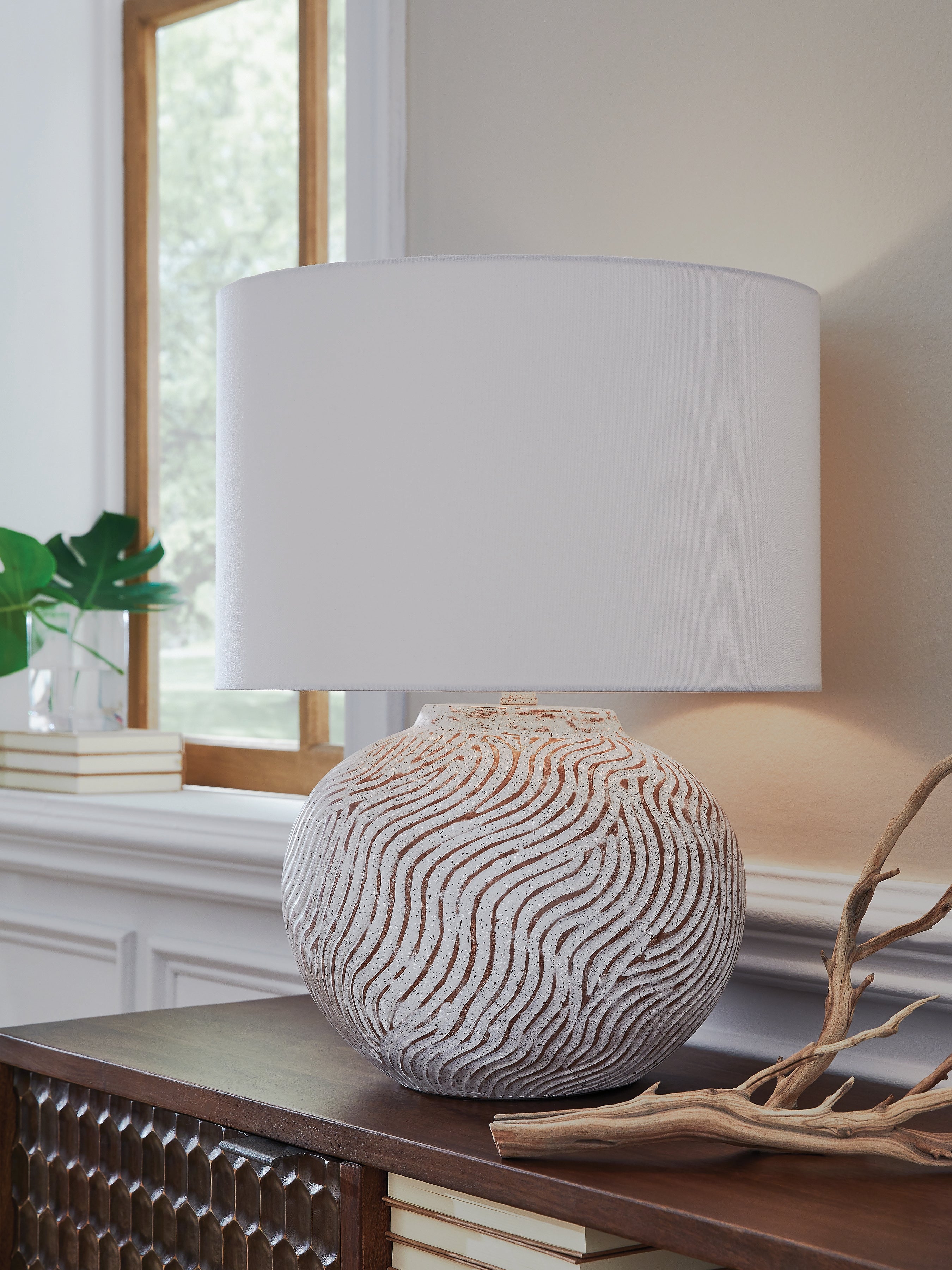 Hoover Furniture Outlet - Ashley Furniture - Vien Table Lamp - Terracotta Table Lamp (1/CN) - L100894