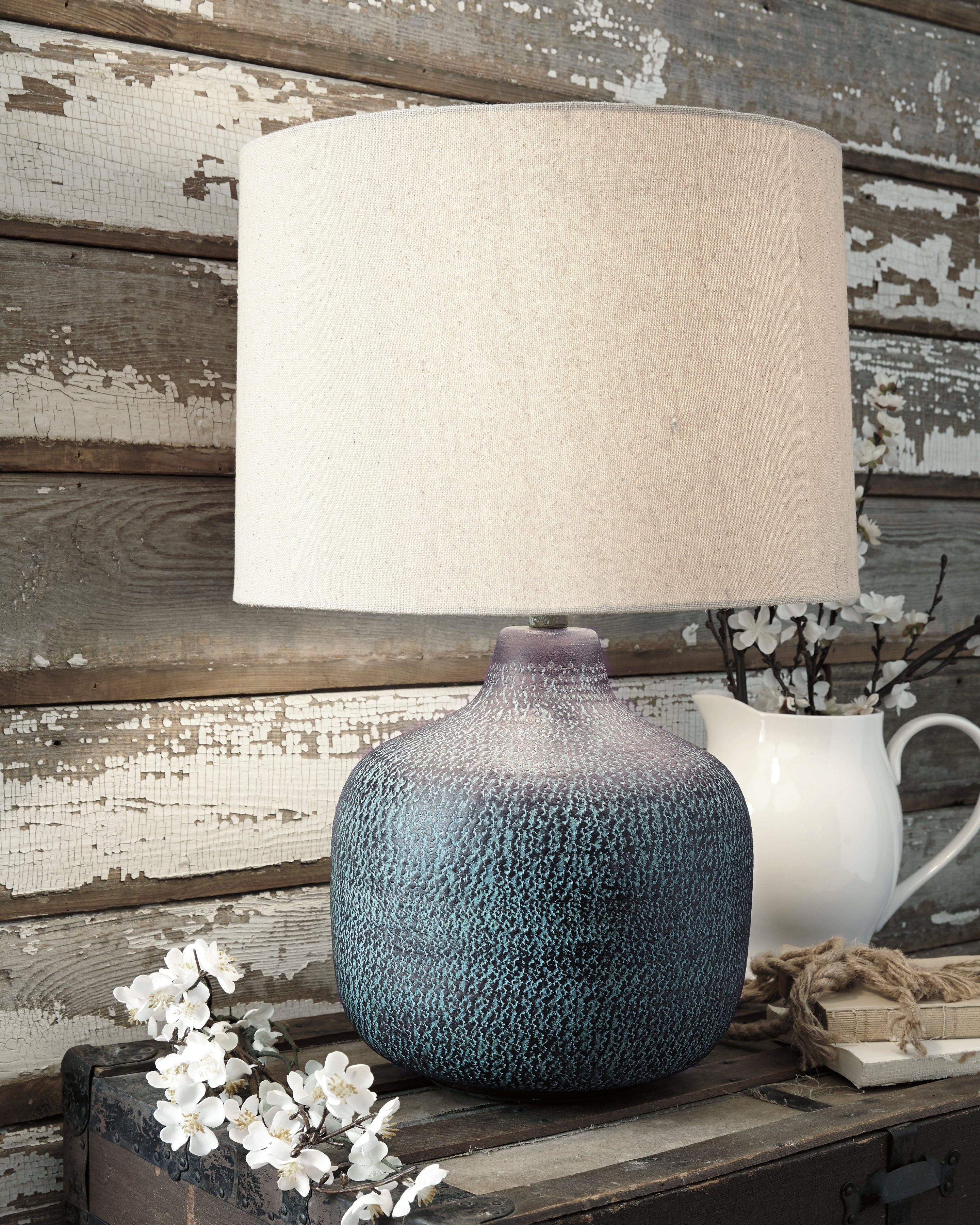 Hoover Furniture Outlet - Ashley Furniture - Malthace Table Lamp (Set of 2) - Table Lamp (Set of 2) - L207304X2