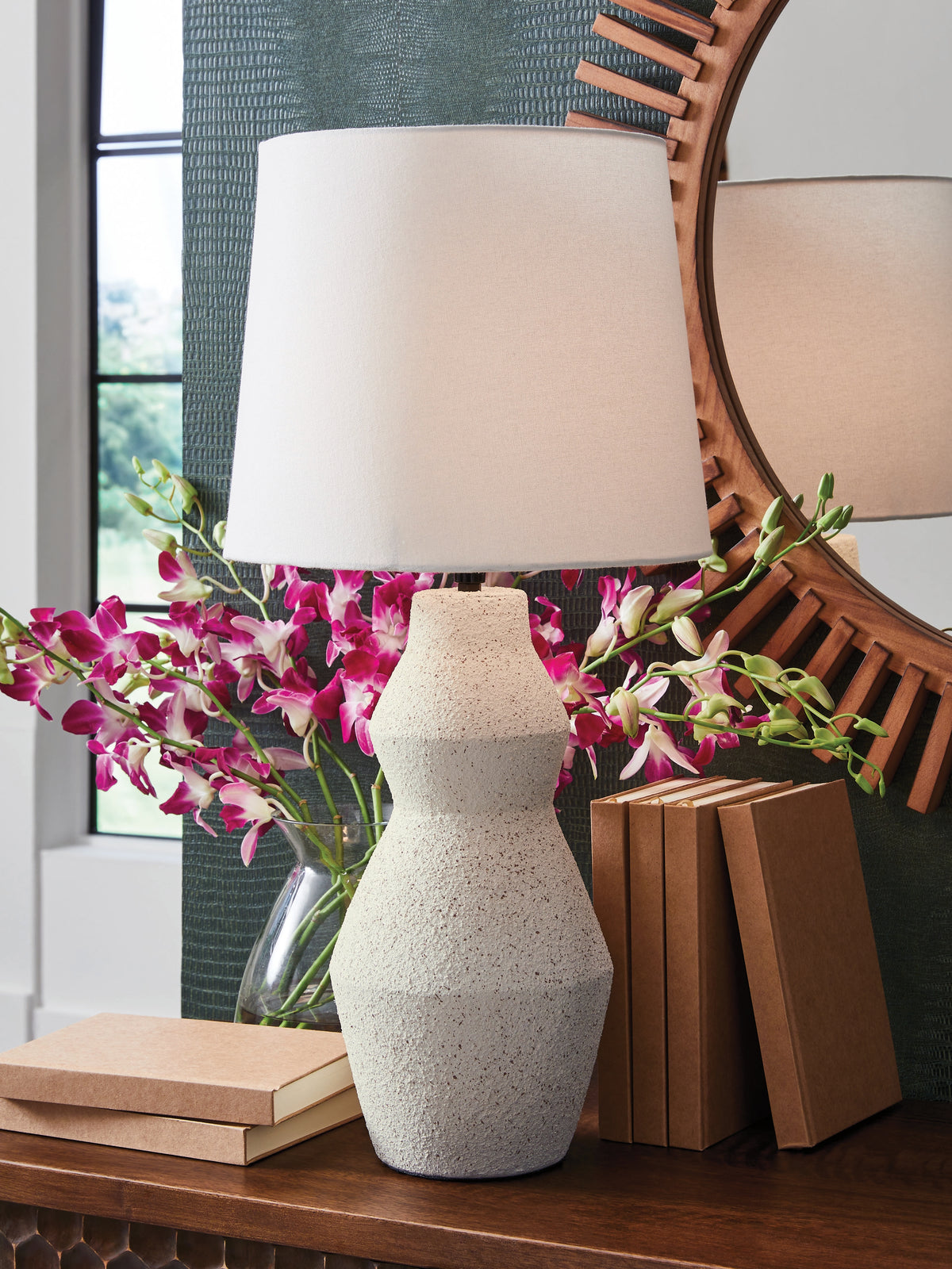 Hoover Furniture Outlet - Ashley Furniture - Dawthorne Table Lamp - Paper Table Lamp (1/CN) / Cream - L236034