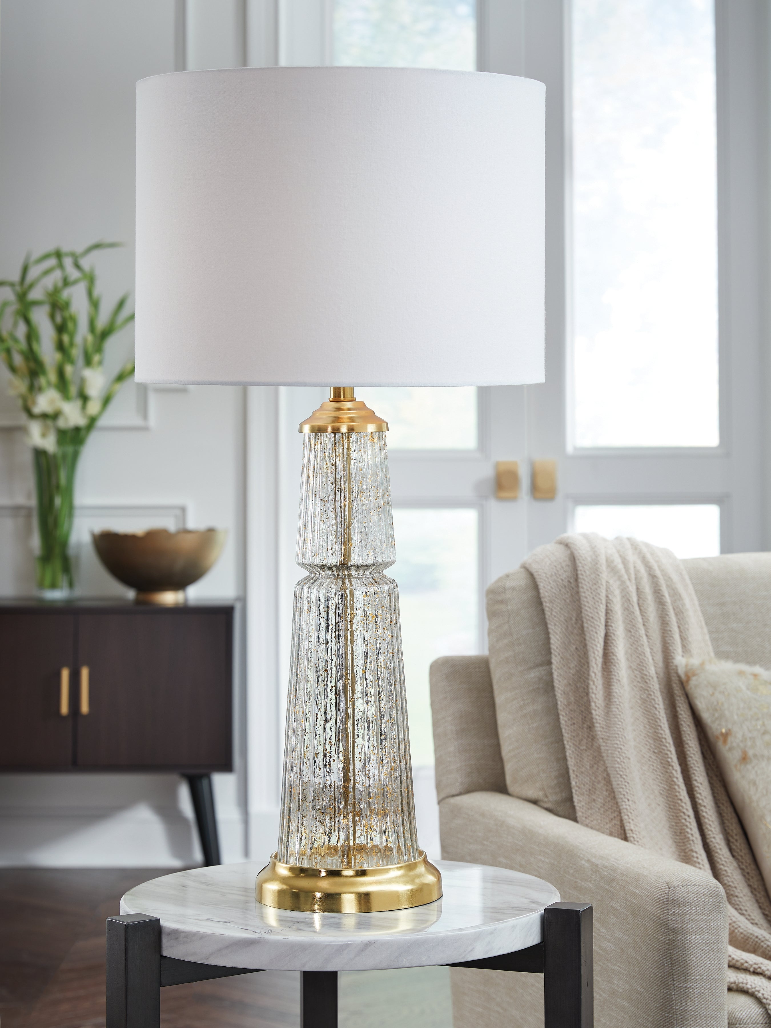 Hoover Furniture Outlet - Ashley Furniture - Bakersboro Table Lamp - Glass Table Lamp (1/CN) / Clear/Gold Finish - L430884