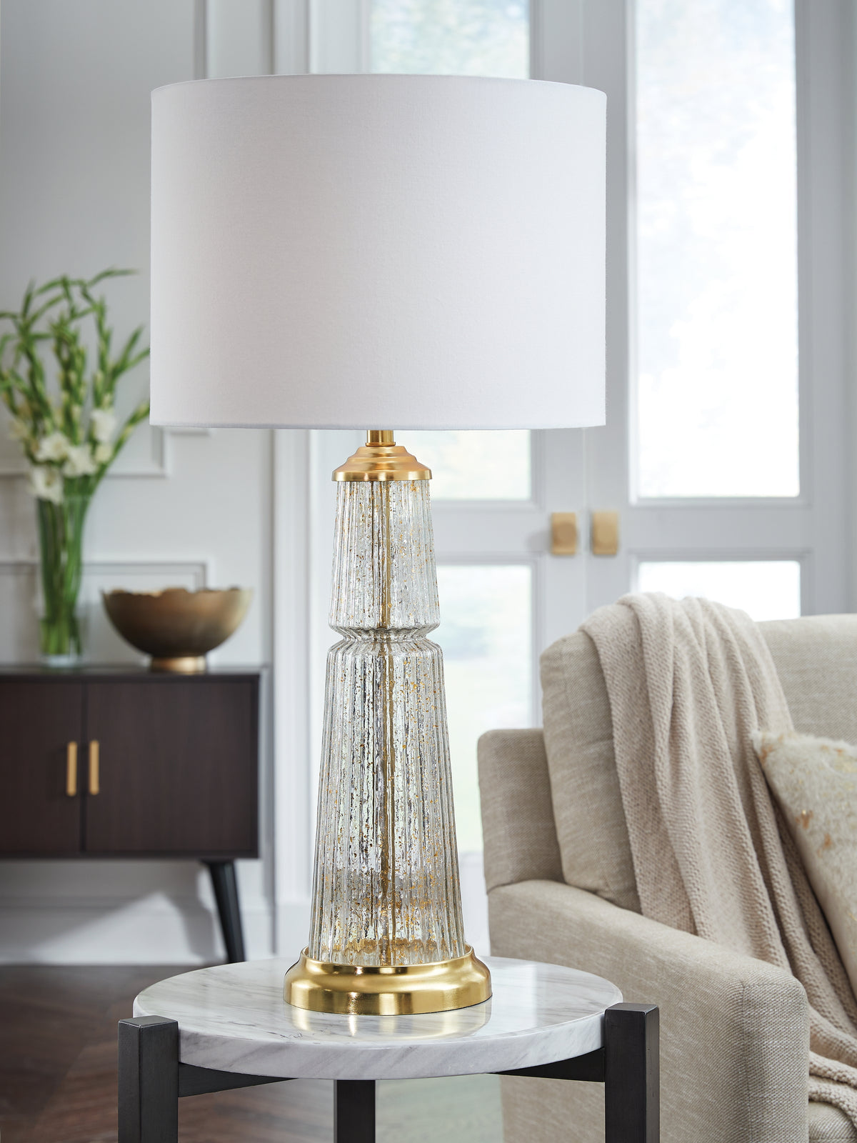 Hoover Furniture Outlet - Ashley Furniture - Bakersboro Table Lamp - Glass Table Lamp (1/CN) / Clear/Gold Finish - L430884