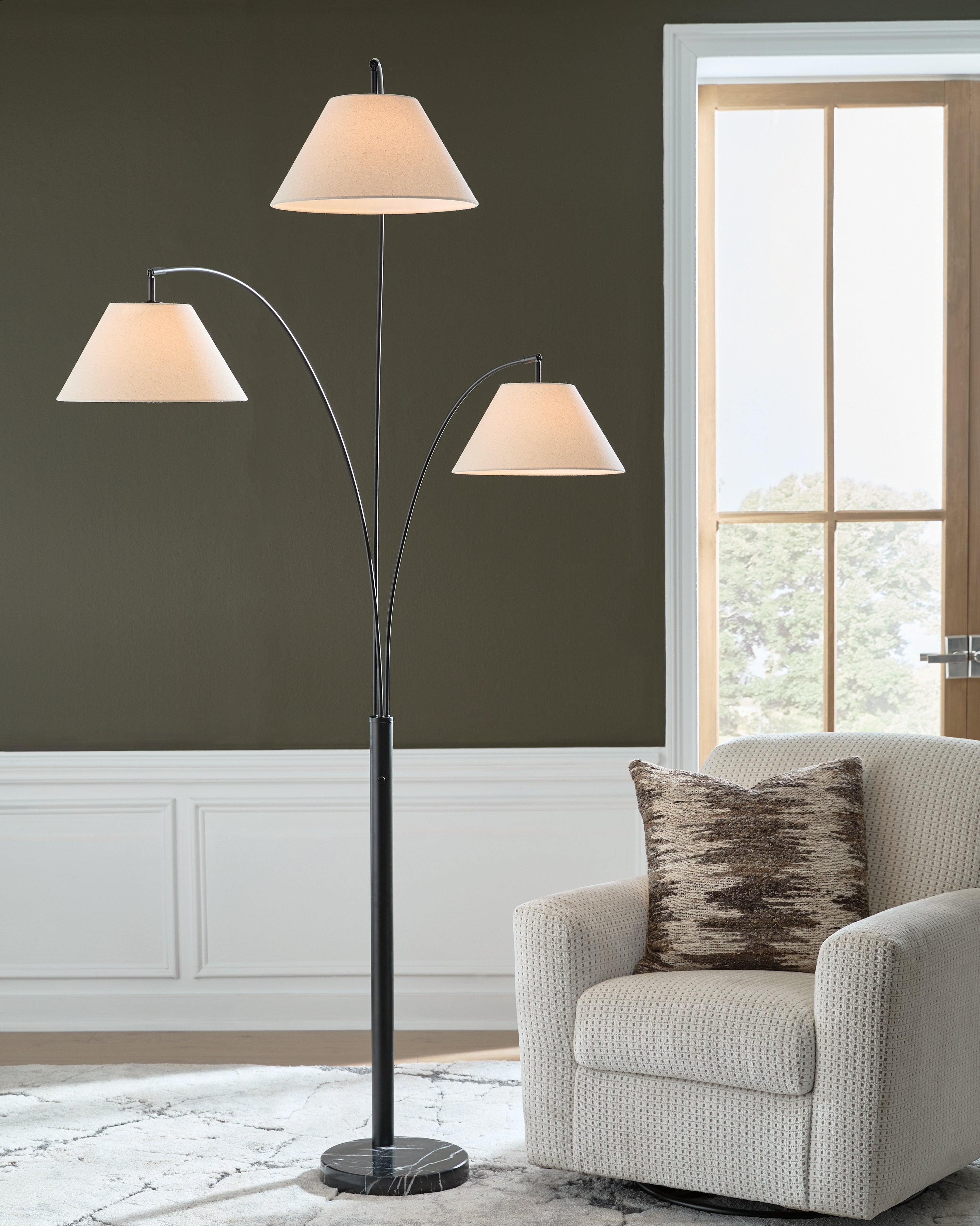 Hoover Furniture Outlet - Ashley Furniture - Gibbswellner Arc Lamp - Metal Arc Lamp (1/CN) - L725159