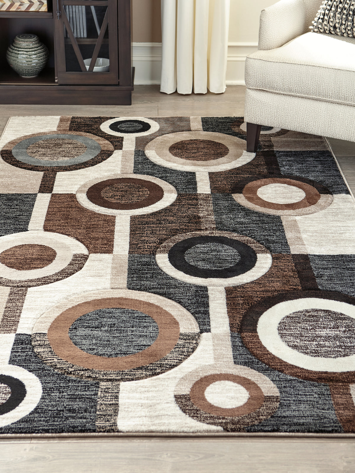 Hoover Furniture Outlet - Ashley Furniture - Guintte 8'2" x 9'6" Rug - 8'2" x 9'6" Rug - R403971