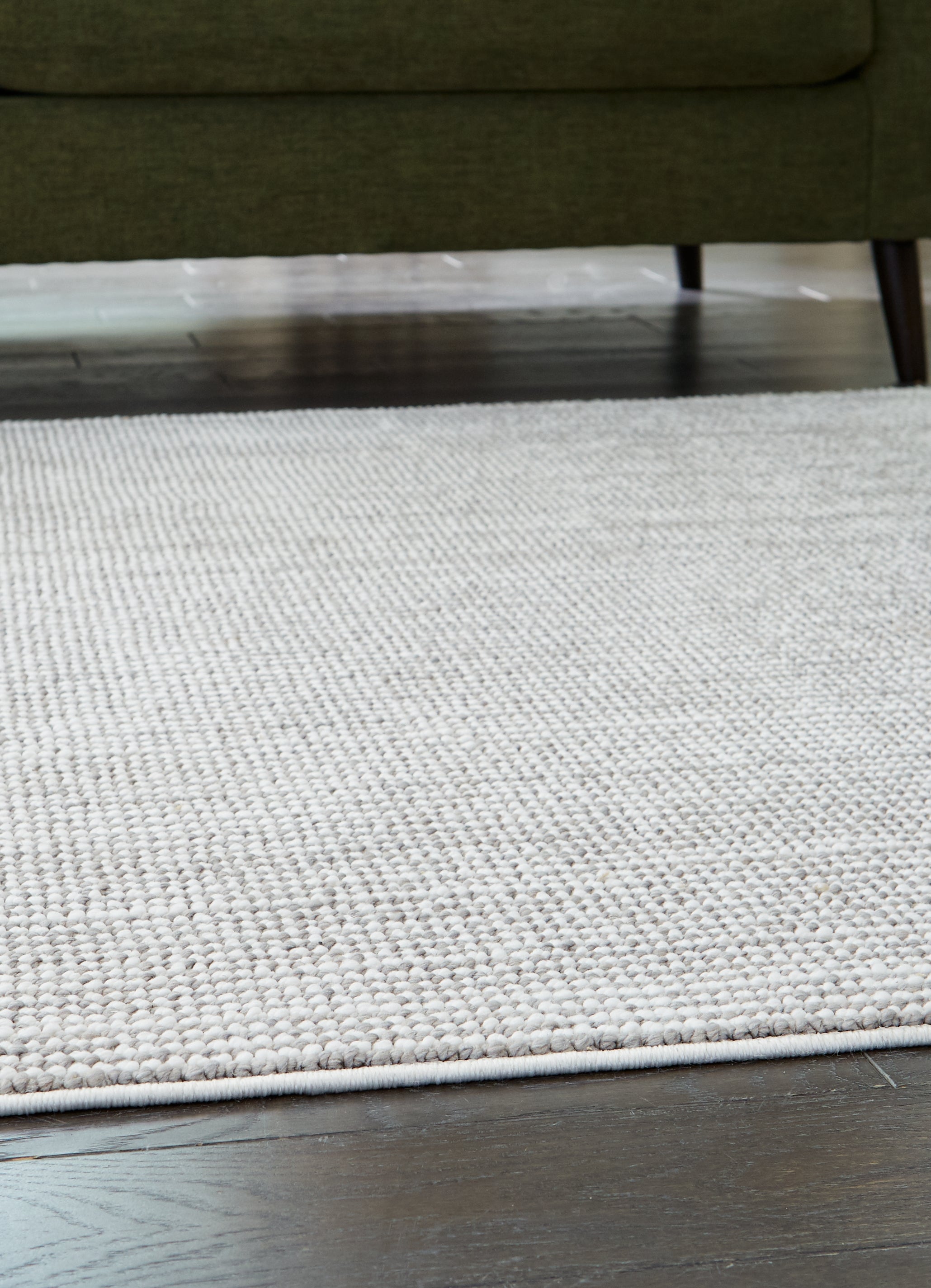 Eduring 5' x 7' Rug