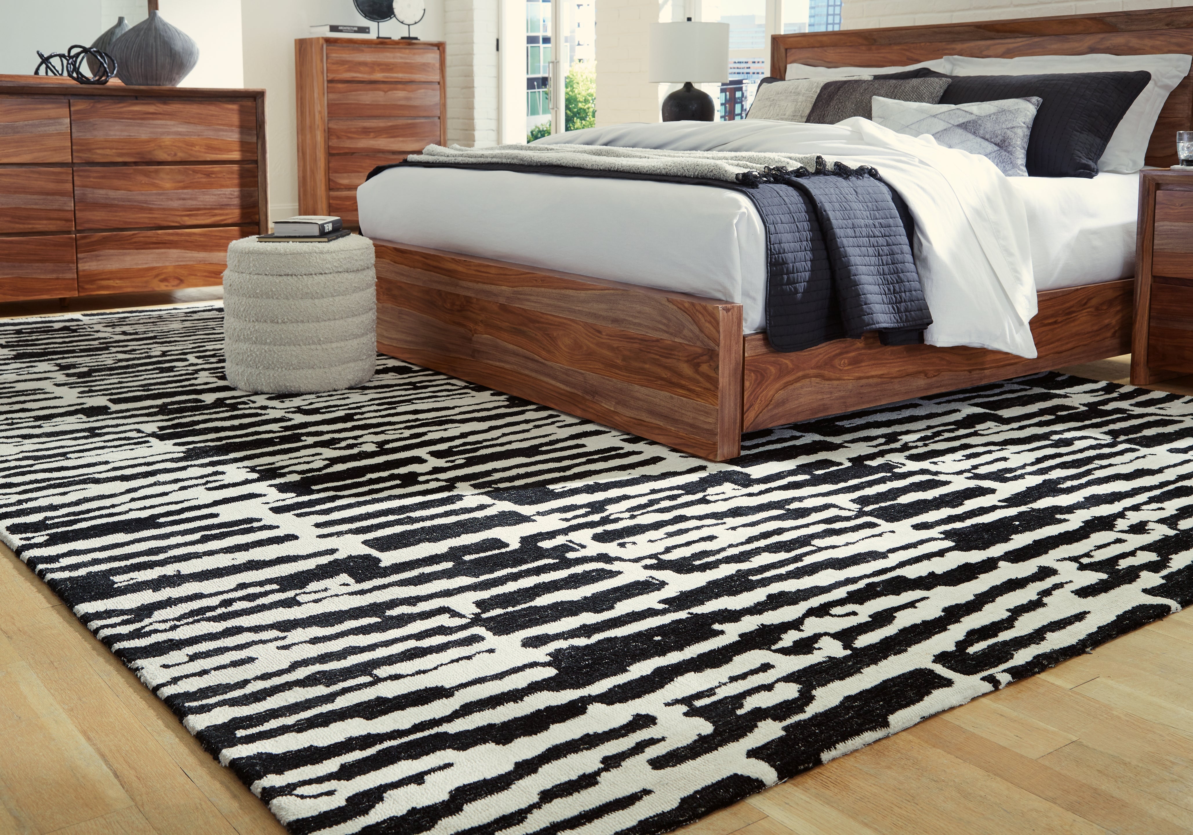 Hoover Furniture Outlet - Ashley Furniture - Bramshaw 10' x 14' Rug - 10' x 14' Rug / Black/Ivory - R406760