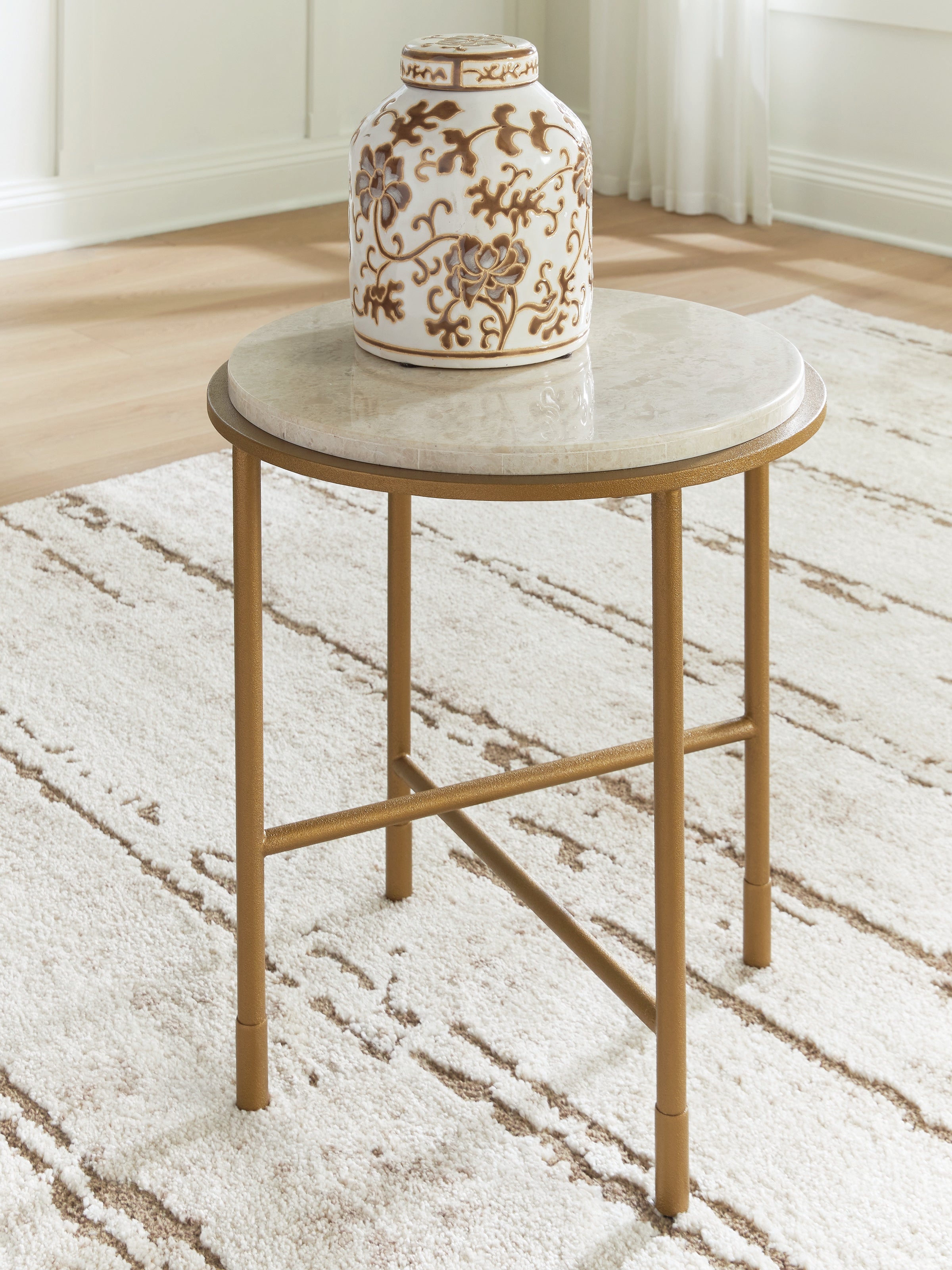 Hoover Furniture Outlet - Ashley Furniture - Alben End Table - Round End Table - T643-6