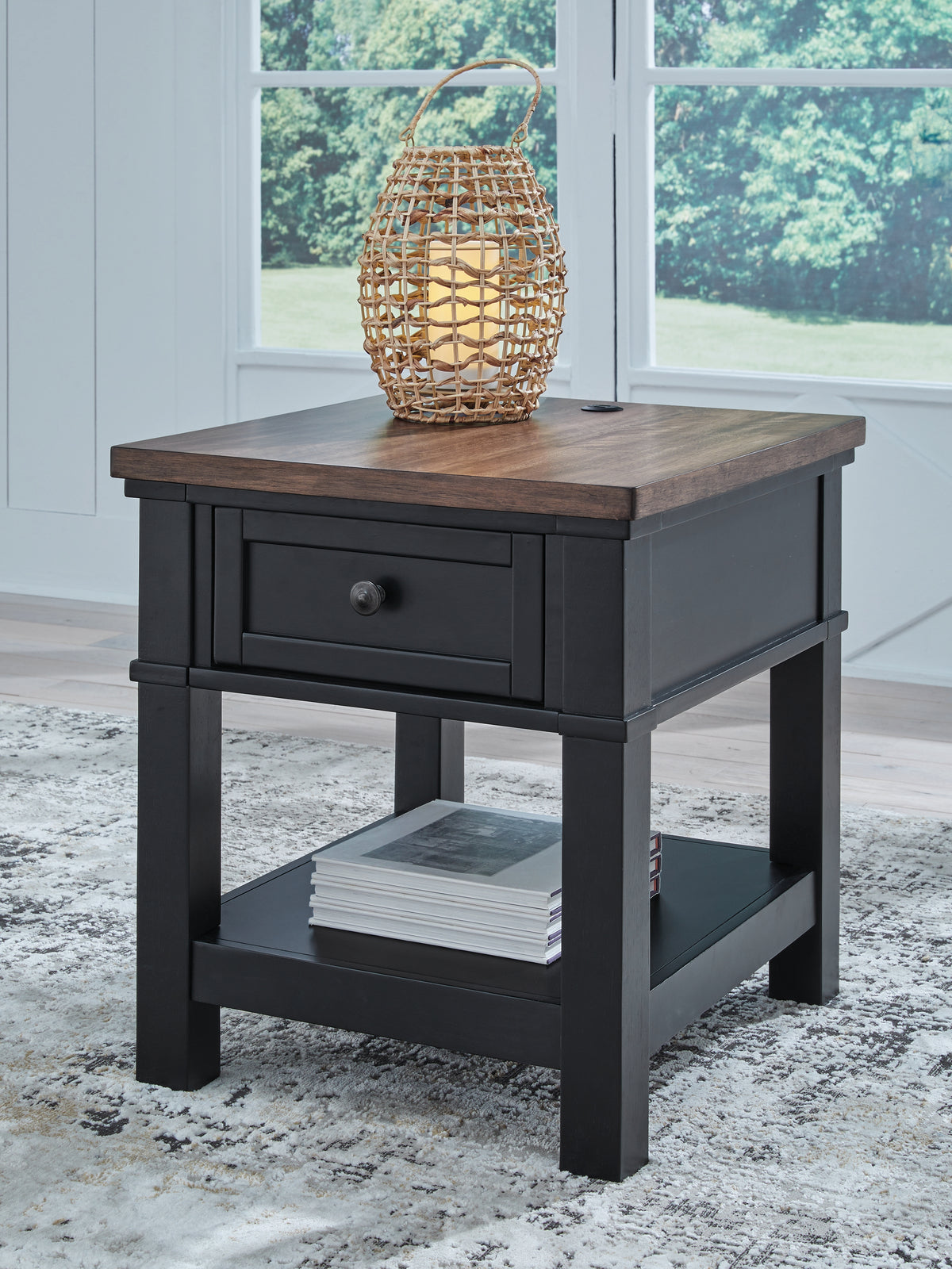 Hoover Furniture Outlet - Ashley Furniture - Wildenauer End Table - Rectangular End Table - T664-3