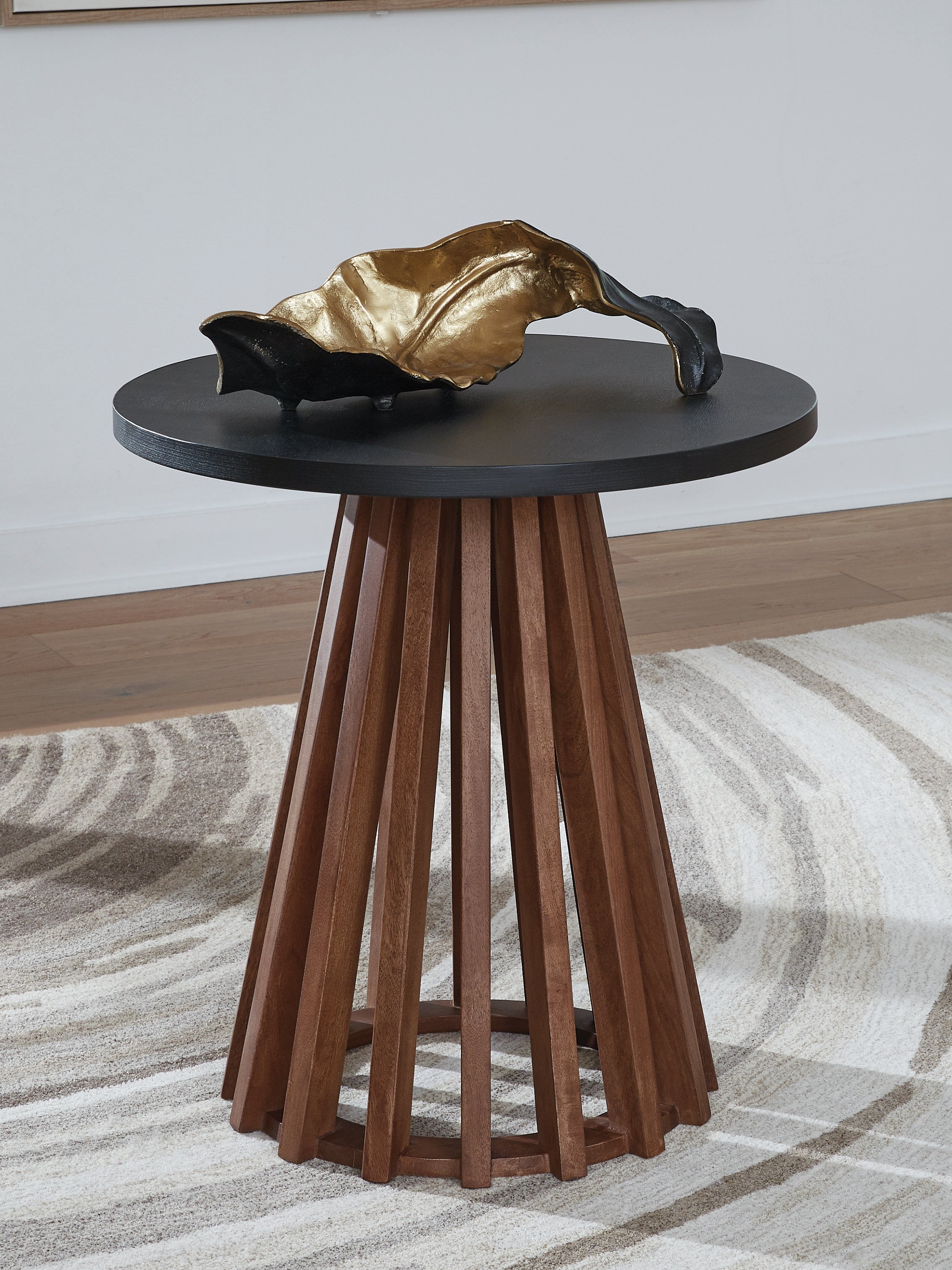 Hoover Furniture Outlet - Ashley Furniture - Kallari End Table - Round End Table - T737-6