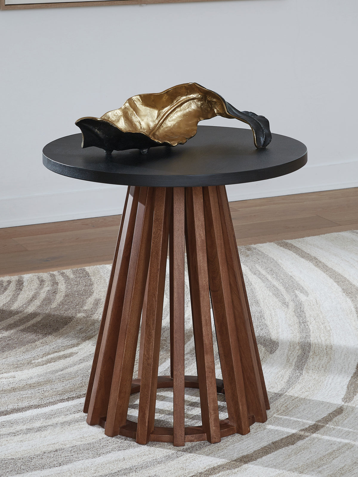 Hoover Furniture Outlet - Ashley Furniture - Kallari End Table - Round End Table - T737-6
